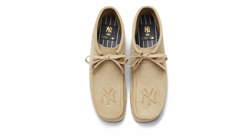 NY WALLABEES (SIZE 8.5)